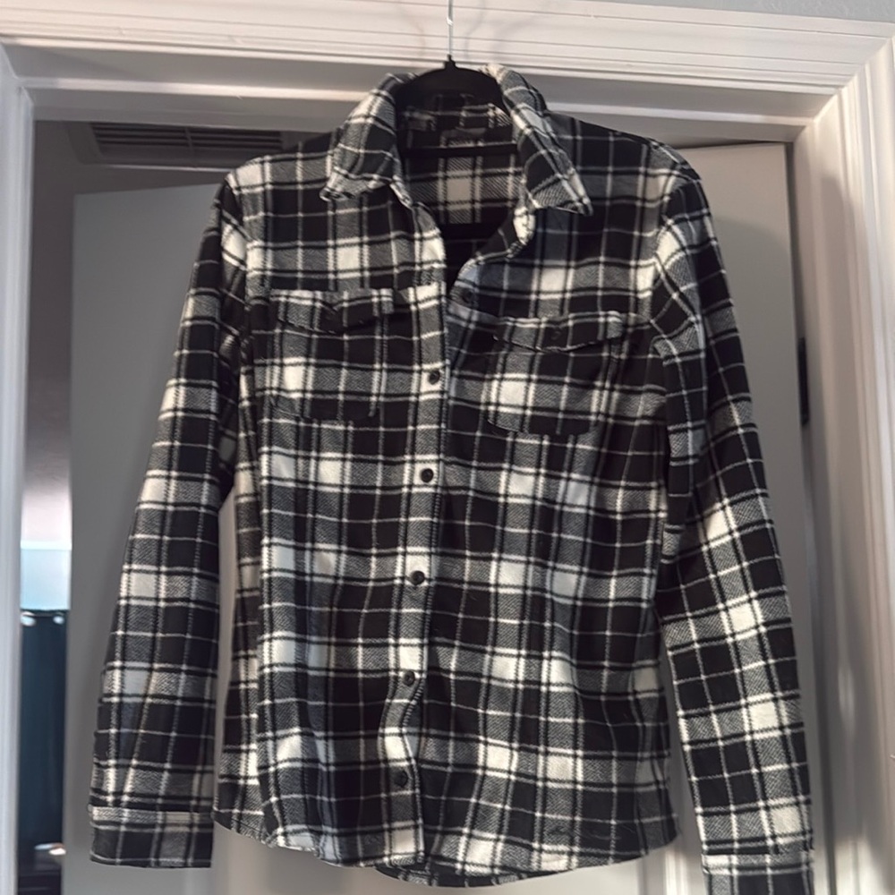 Eddie Bauer women’s fleece black/white plaid button up